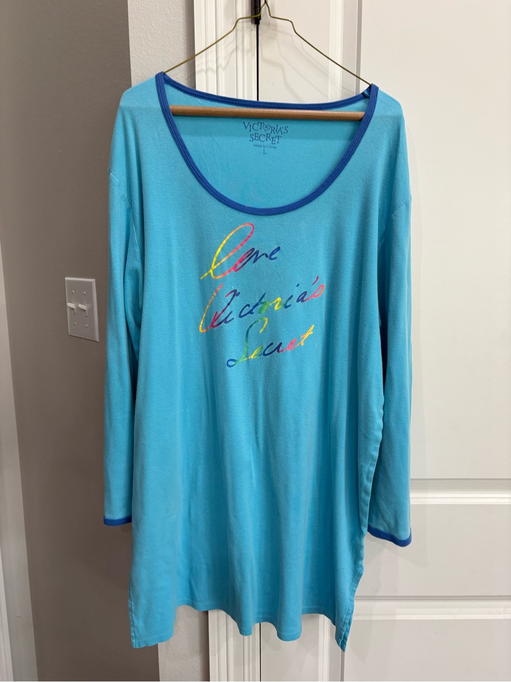Victorias Secret blue long sleeve night gown size large FUC due to spots